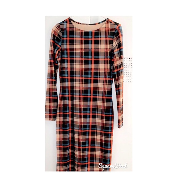 Dress - Picture 2 of 2